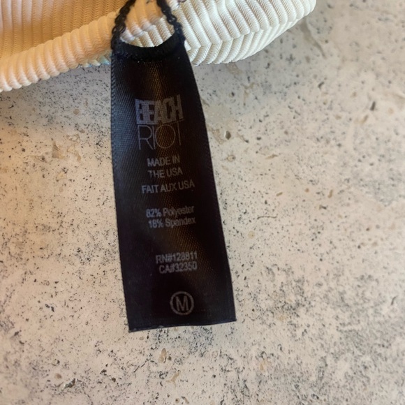 BEACH RIOT "Leah" Sports Bra Floral Pink and White Size Medium WORN ONCE! - Picture 5 of 6